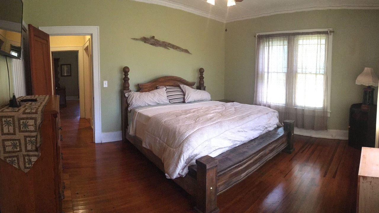 Photo of Bedroom in Chipley