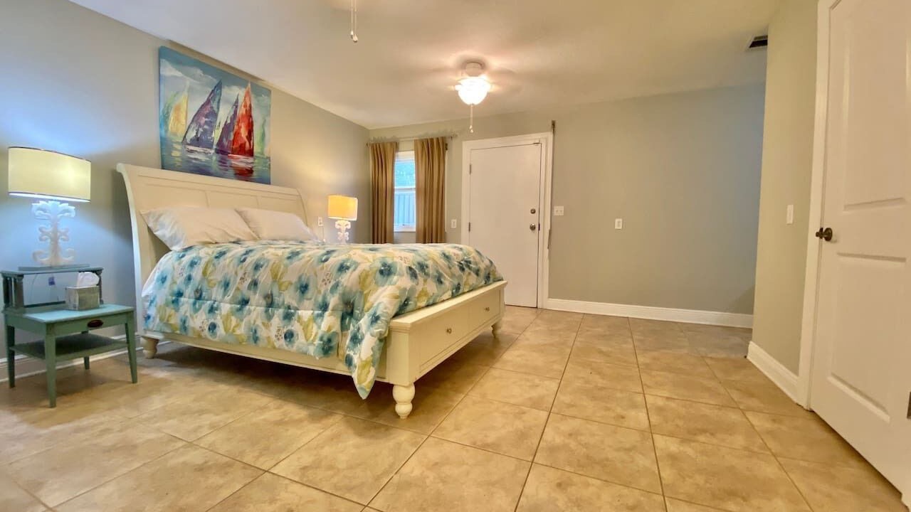 Photo of Bedroom in Mississippi City