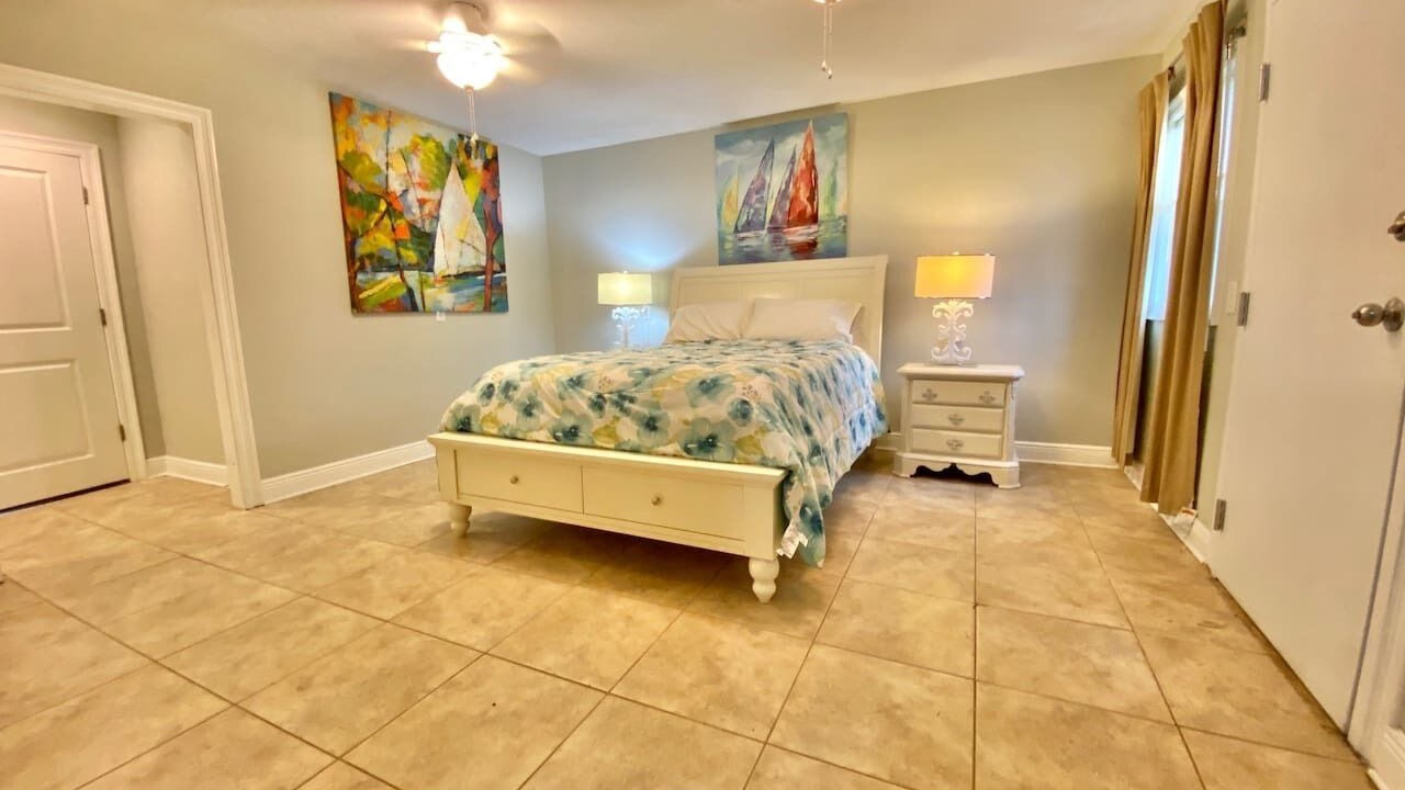 Photo of Bedroom in Mississippi City