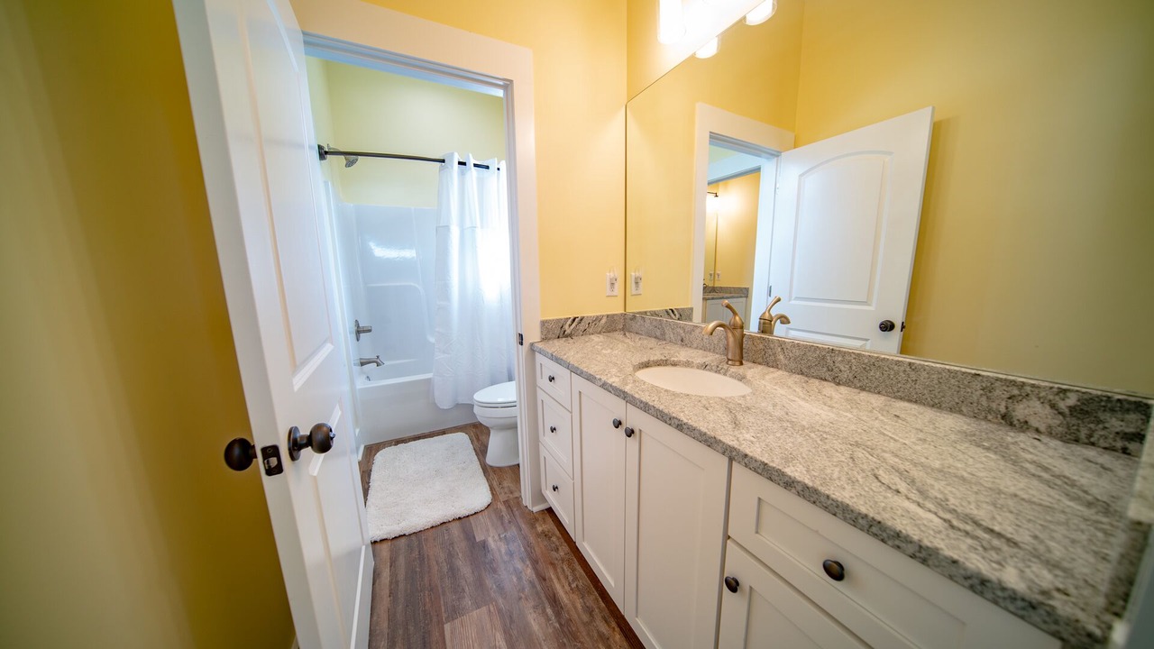 Photo of Bathroom in Magnolia Bluffs
