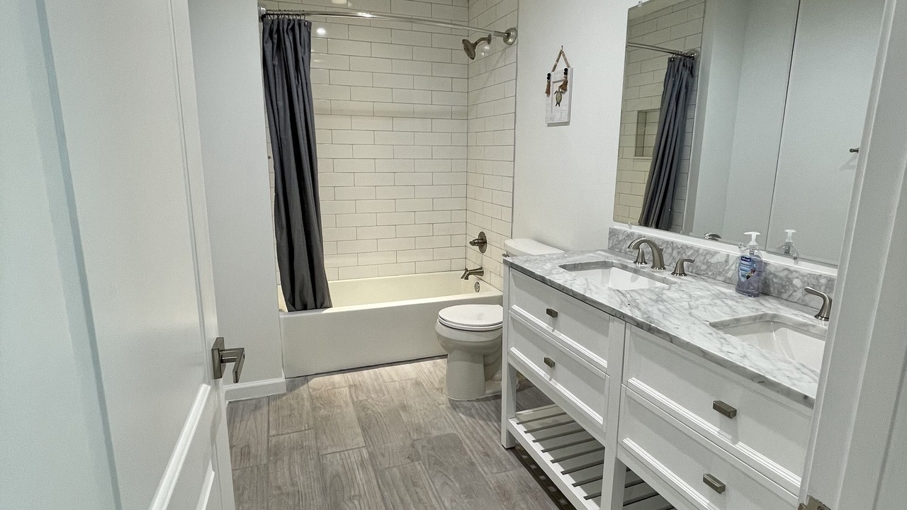 Photo of Bathroom in Laguna Beach