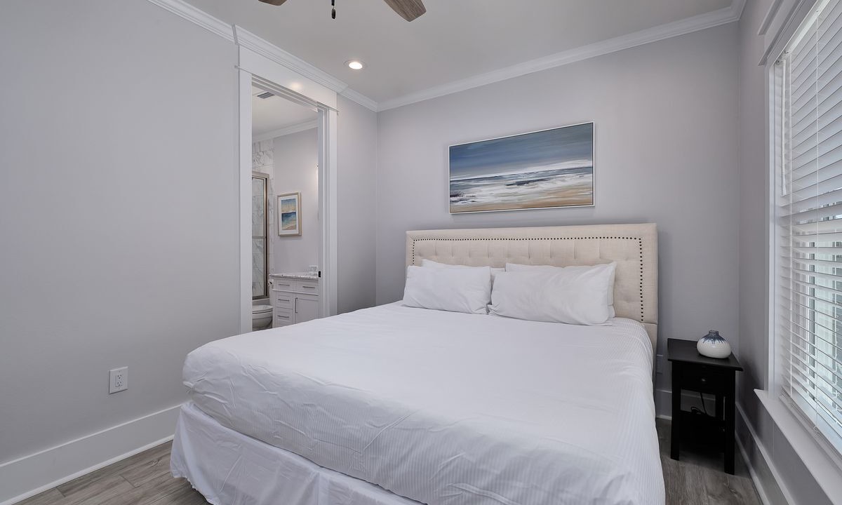 Photo of Bedroom in Miramar Beach