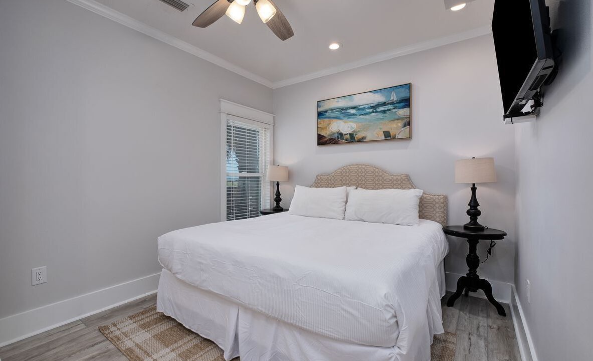 Photo of Bedroom in Miramar Beach