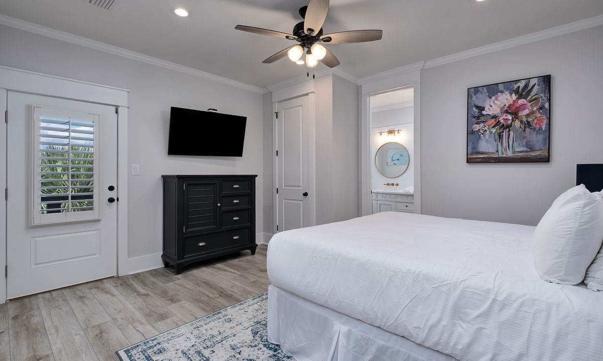 Photo of Bedroom in Miramar Beach