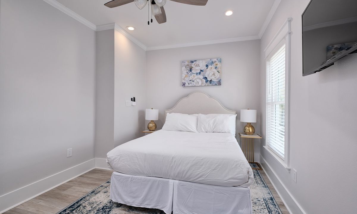 Photo of Bedroom in Miramar Beach
