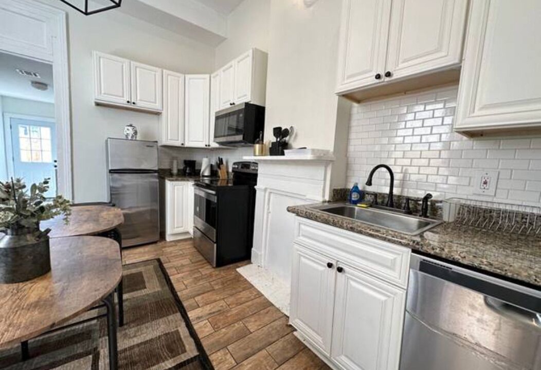 Photo of Kitchen in Mid-City