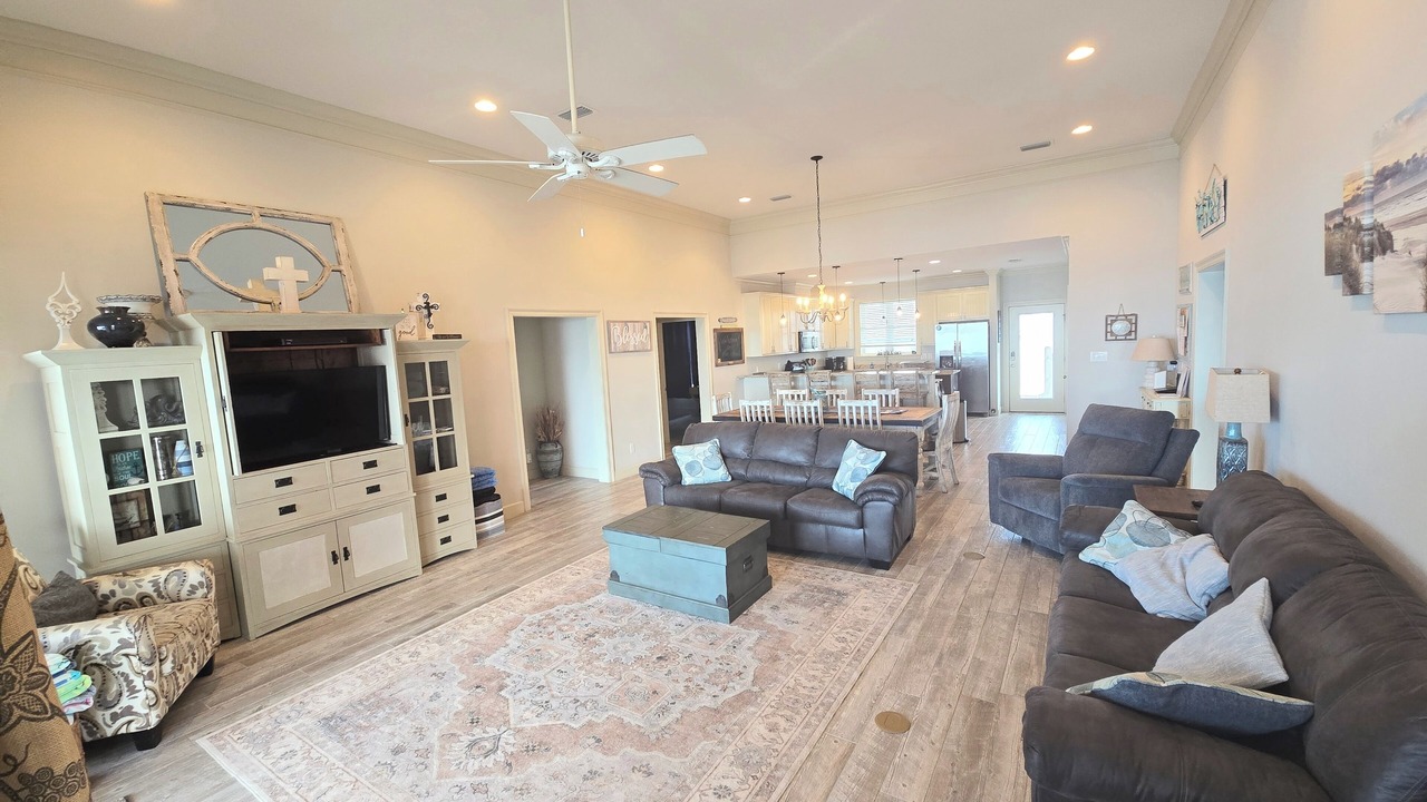 Photo of Livingroom in Dauphin Island
