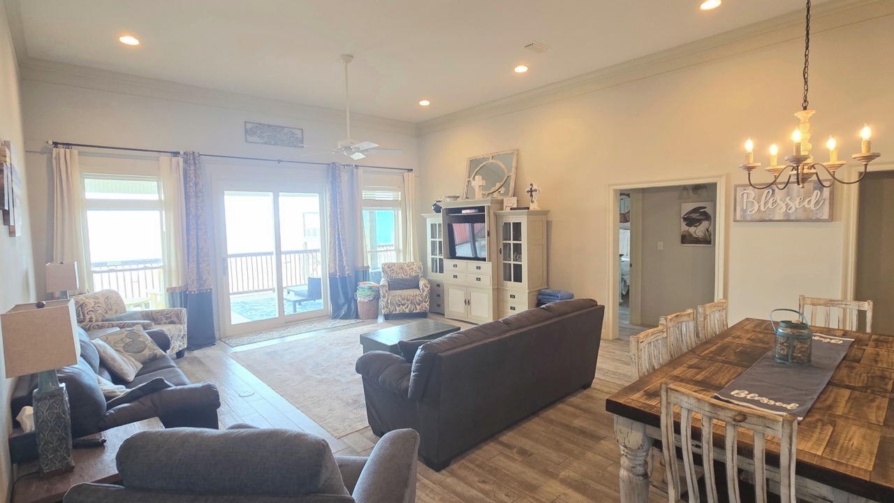 Photo of Livingroom in Dauphin Island