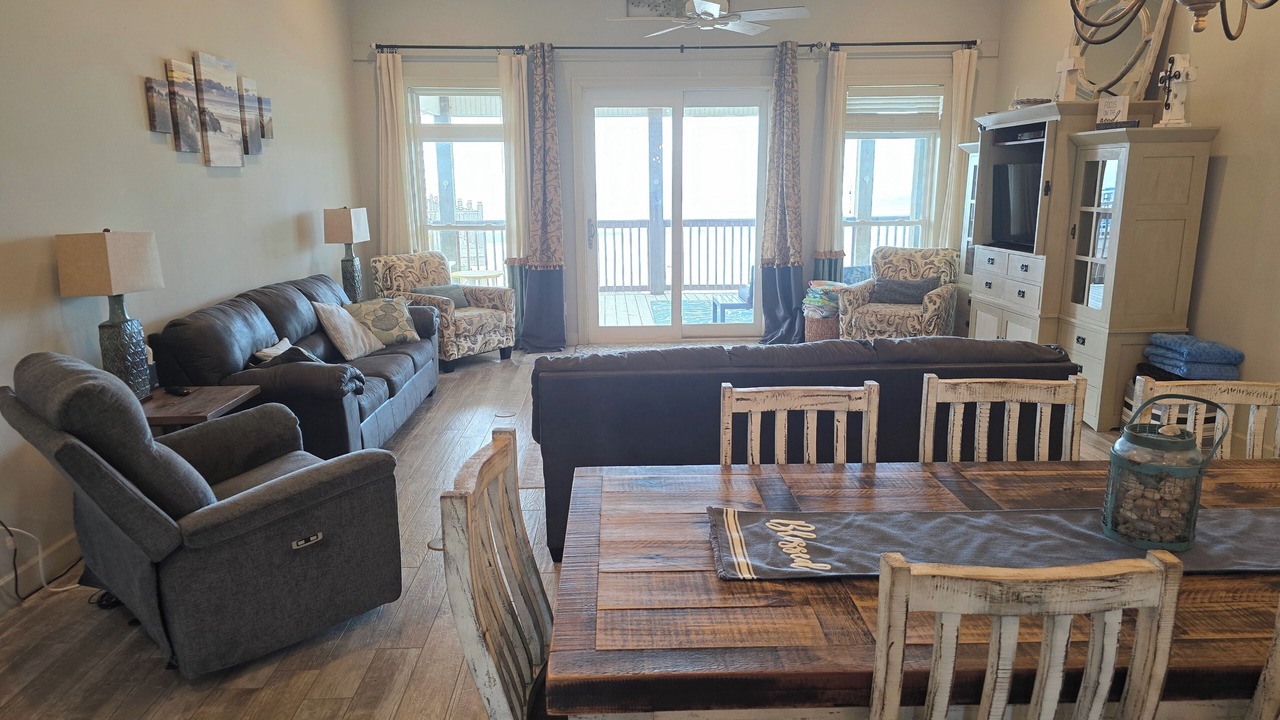 Photo of Livingroom in Dauphin Island