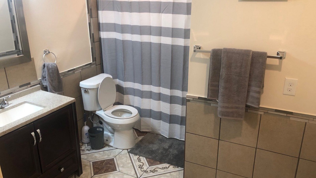 Photo of Bathroom in Highlands - Perkins