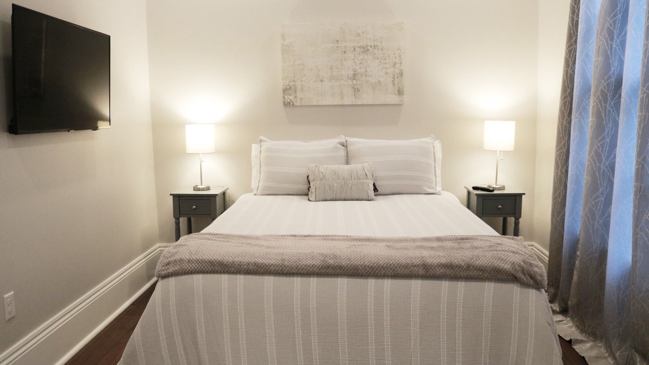 Photo of Bedroom in Lower Garden District