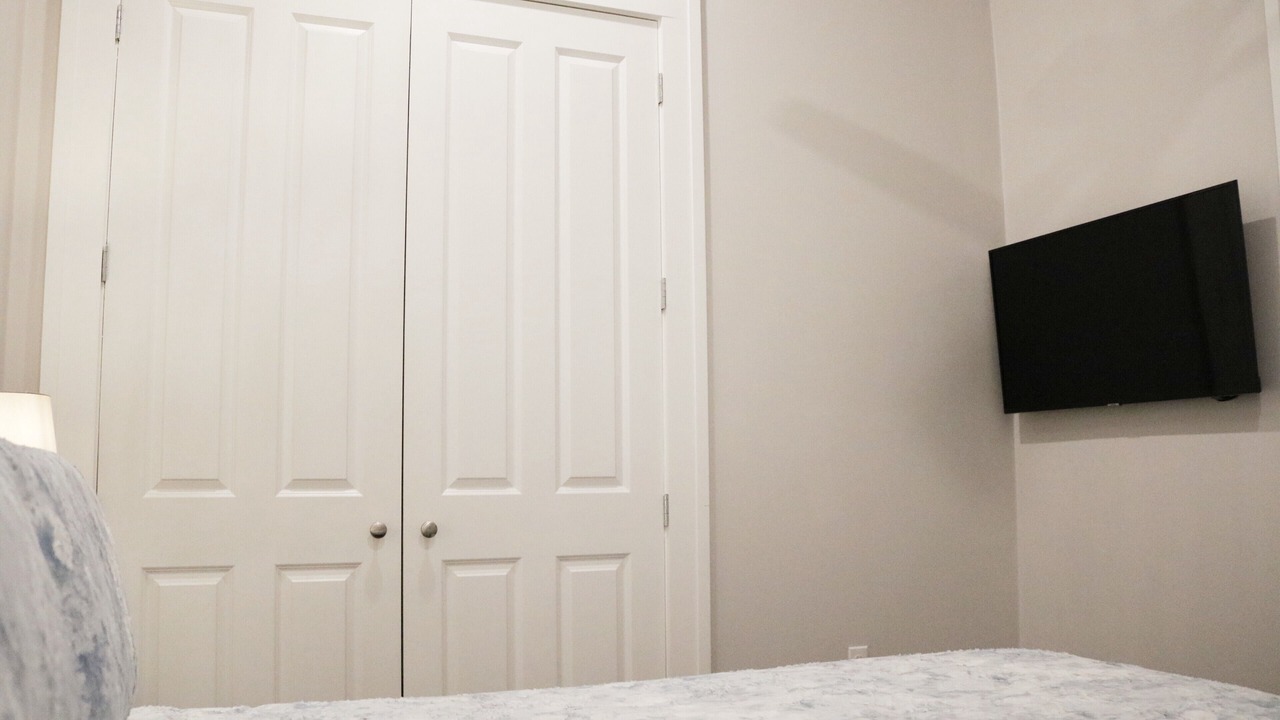 Photo of Bedroom in Lower Garden District