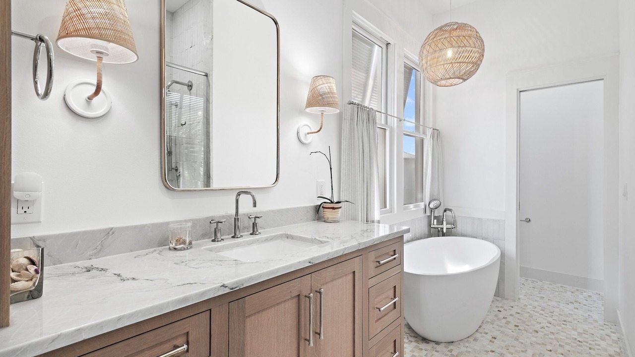 Photo of Bathroom in Sunnyside