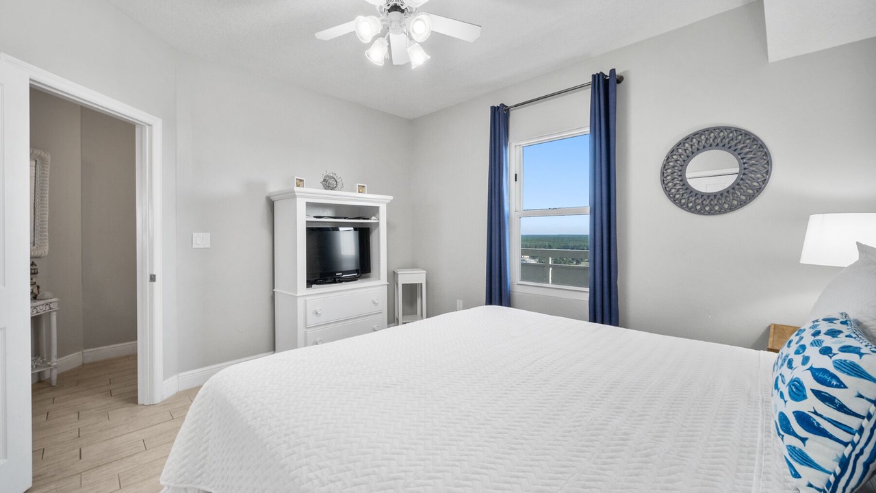Photo of Bedroom in Miramar Beach
