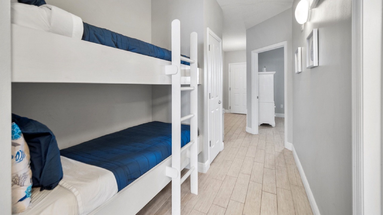 Photo of Bedroom in Miramar Beach