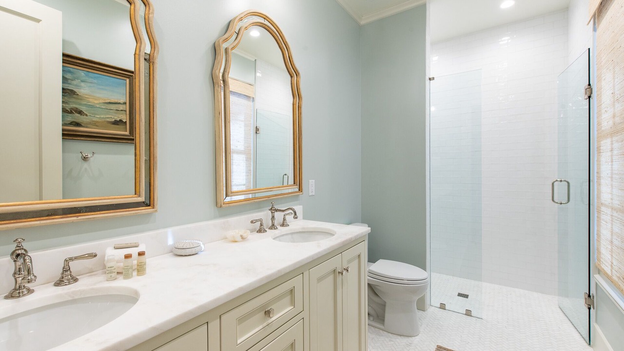 Photo of Bathroom in Seaside