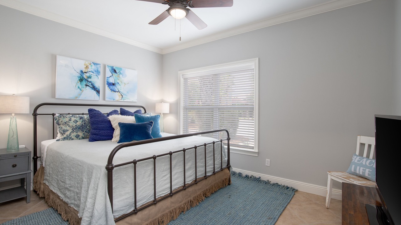 Photo of Bedroom in Emerald Waters Village