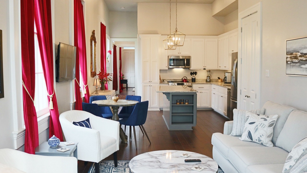 Photo of Livingroom in Lower Garden District