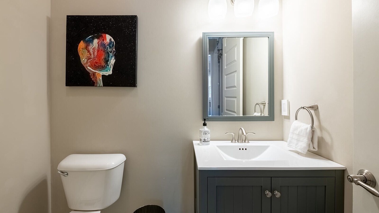 Photo of Bathroom in Irish Channel