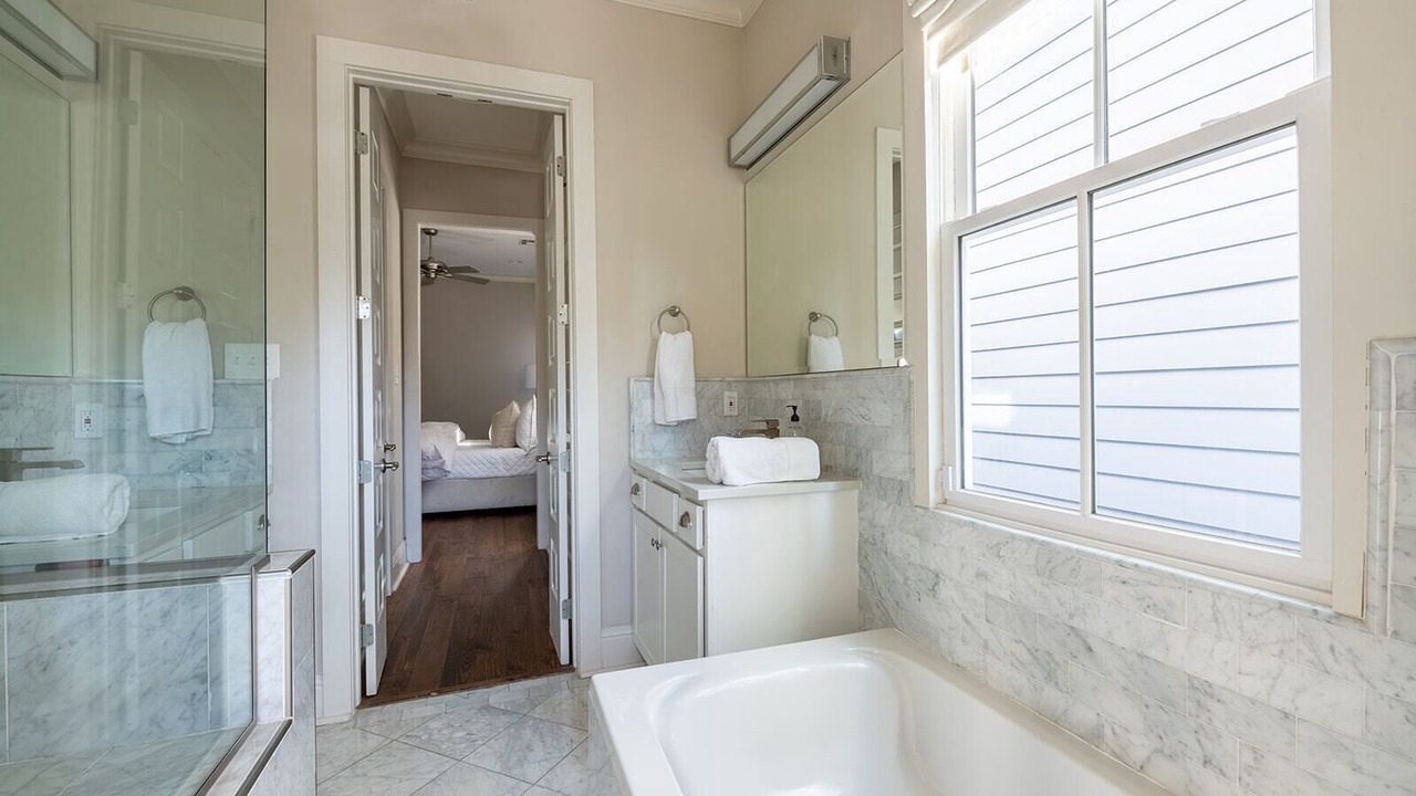 Photo of Bathroom in Irish Channel