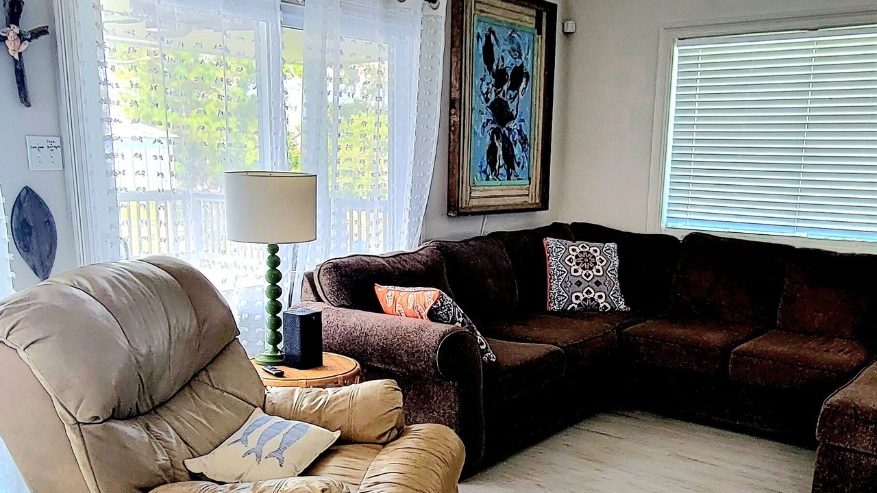 Photo of Livingroom in Shoreline Park