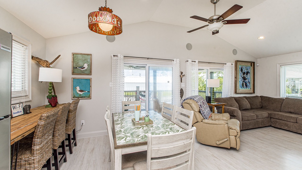 Photo of Livingroom in Shoreline Park