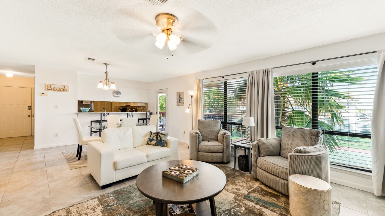 Photo of Livingroom in Navarre Beach