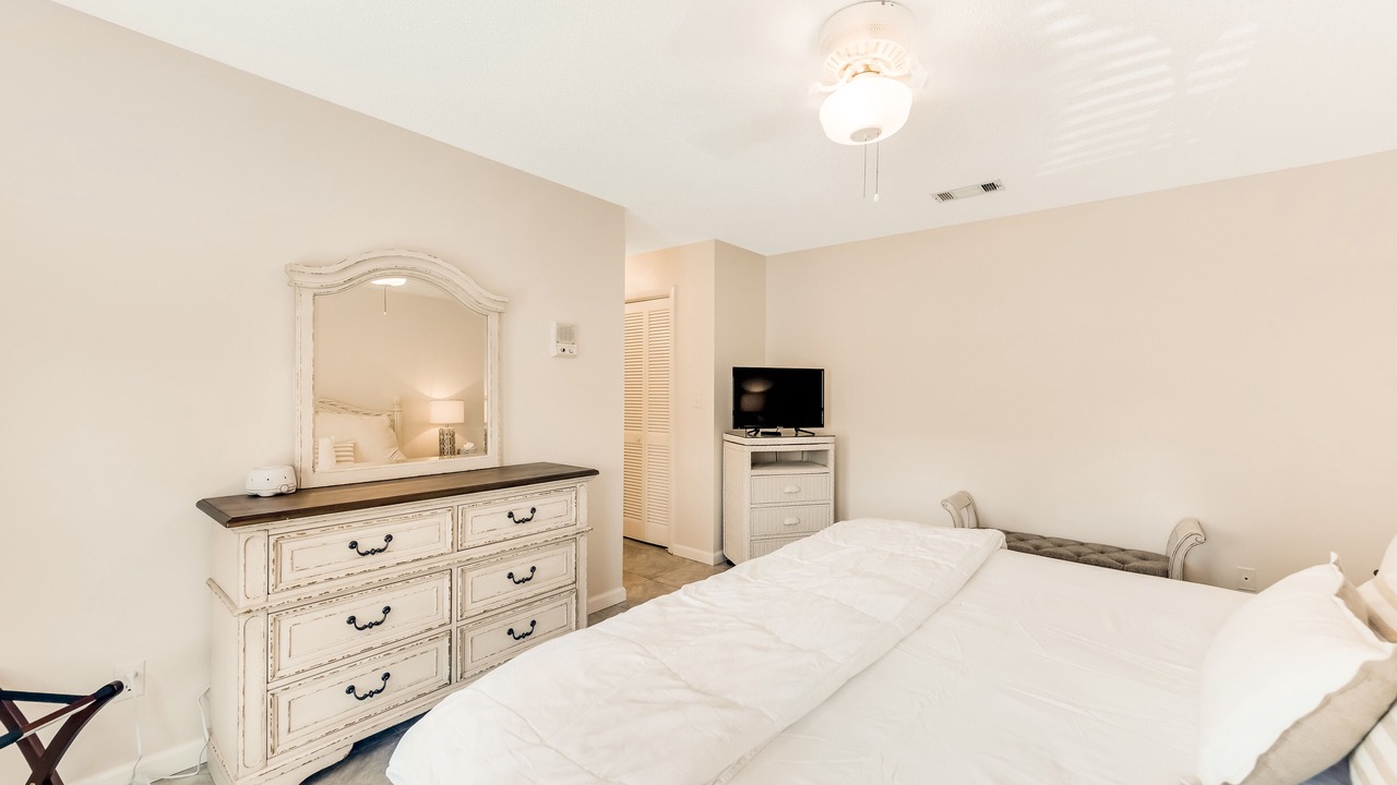 Photo of Bedroom in Navarre Beach