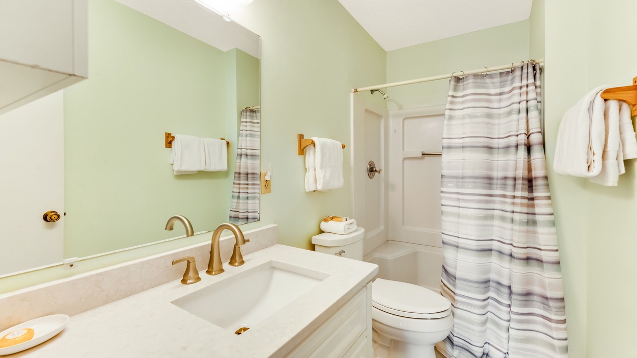 Photo of Bathroom in Navarre Beach