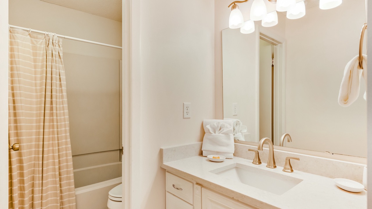 Photo of Bathroom in Navarre Beach