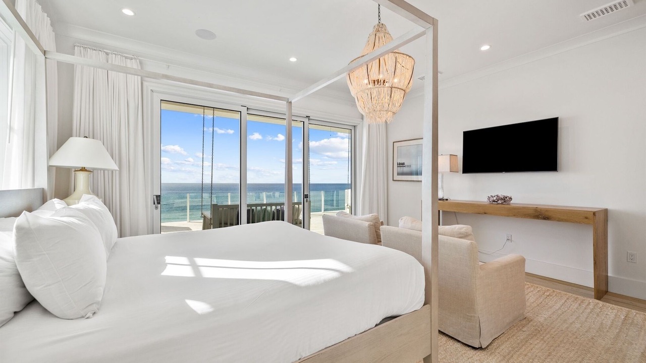 Photo of Bedroom in Seacrest
