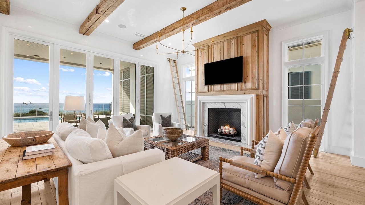Photo of Livingroom in Seacrest