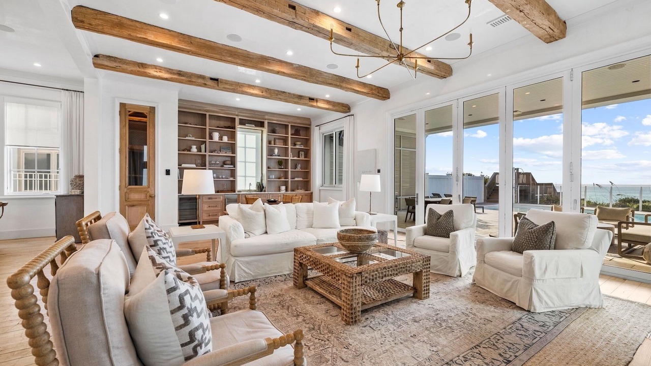 Photo of Livingroom in Seacrest