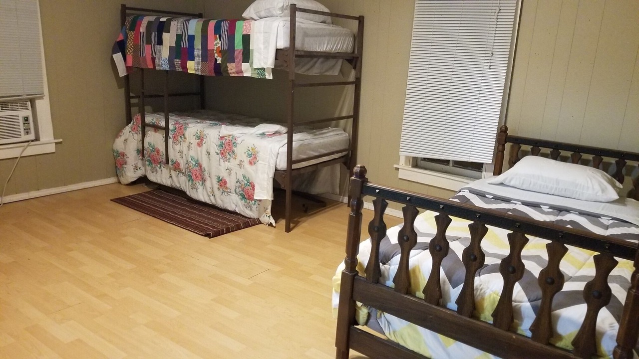 Photo of Bedroom in Pollock