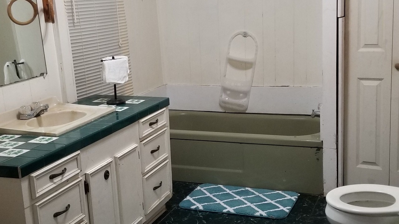 Photo of Bathroom in Pollock