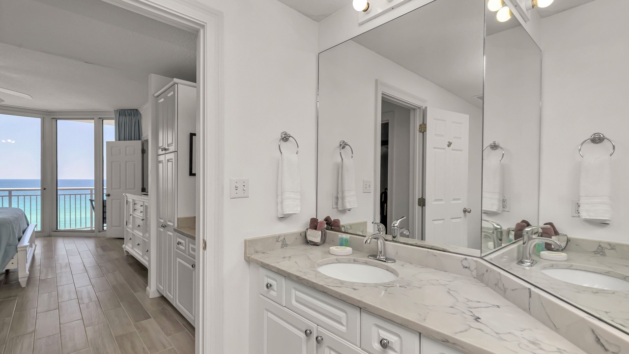Photo of Bedroom in Navarre Beach