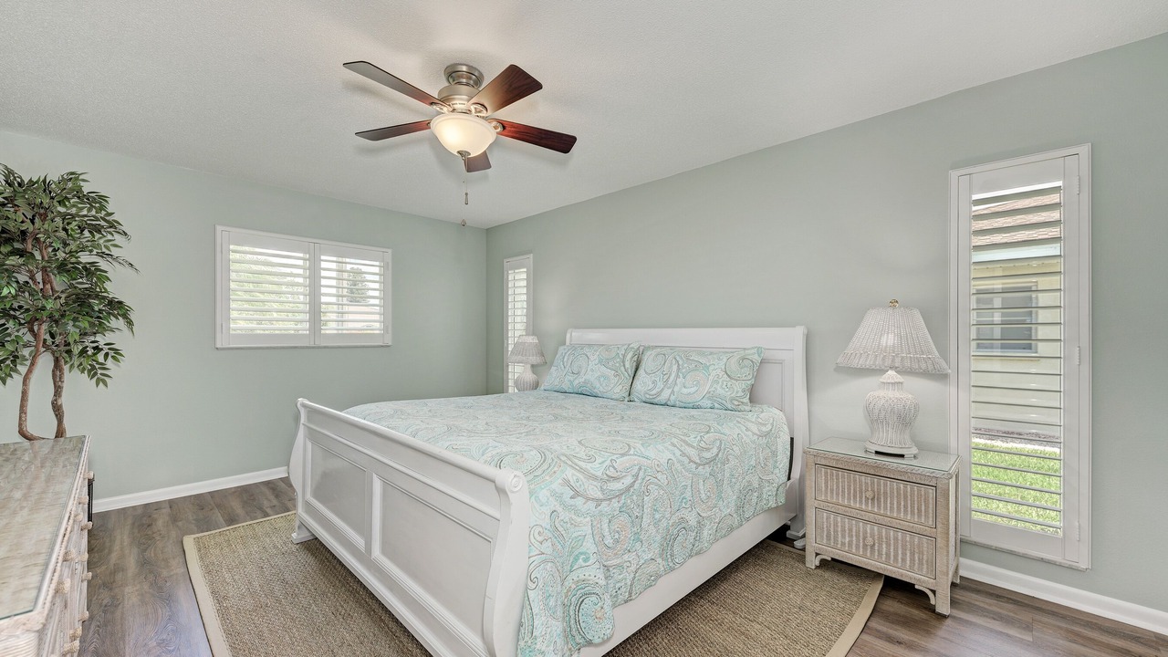 Photo of Bedroom in Venice Gardens