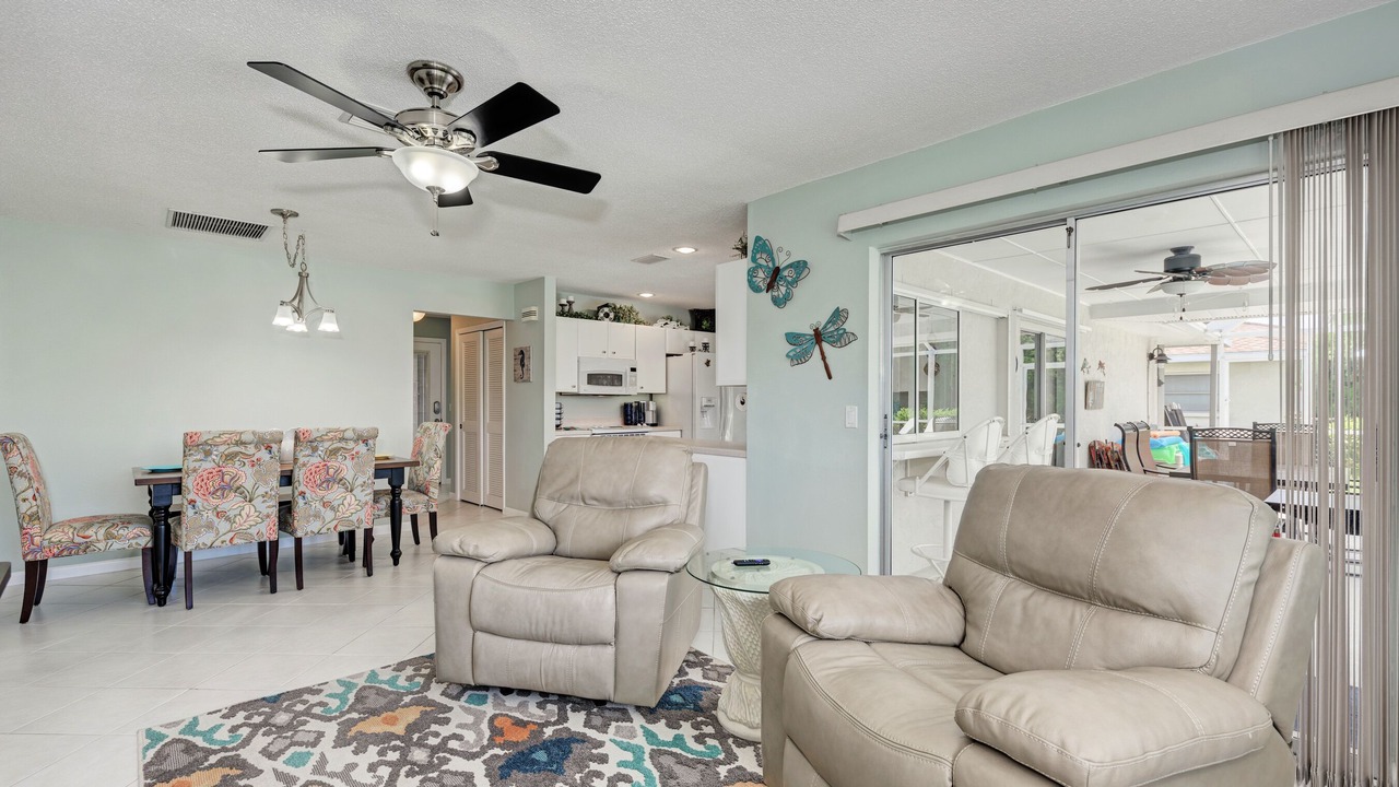 Photo of Livingroom in Venice Gardens