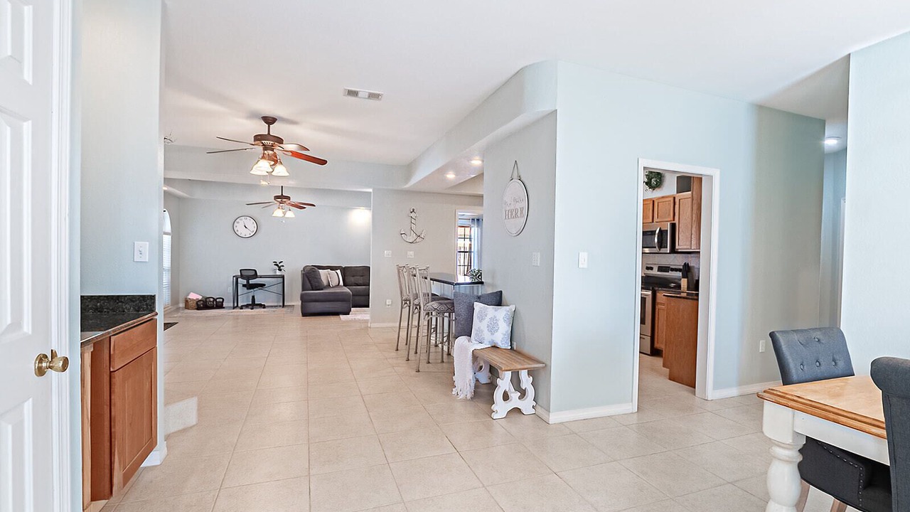 Photo of Livingroom in Northeast Pensacola