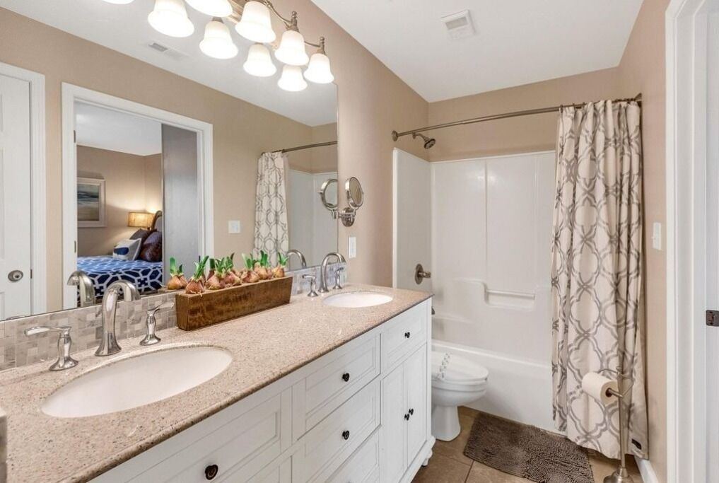 Photo of Bathroom in Gulf Place