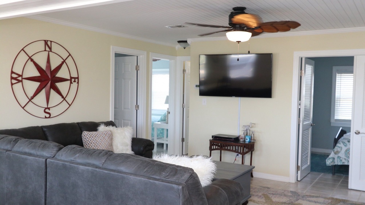 Photo of Livingroom in Mexico Beach