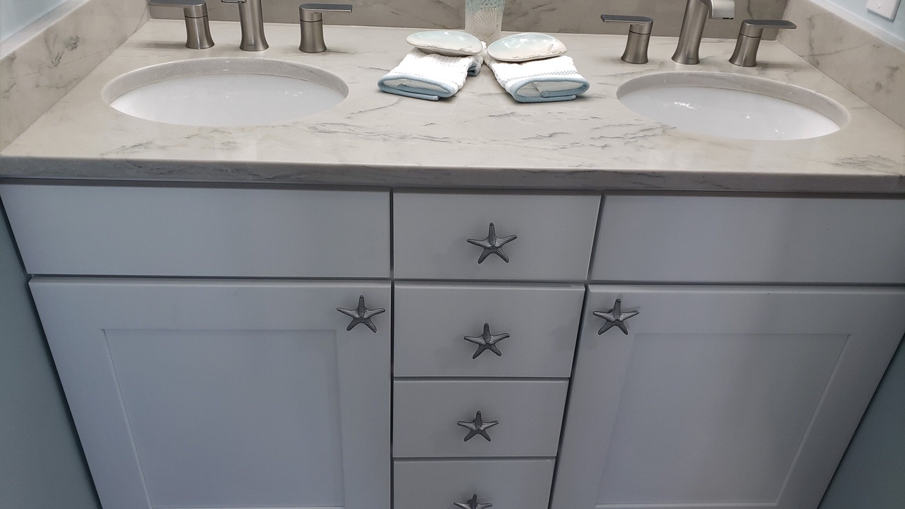 Photo of Bathroom in Holiday Isle