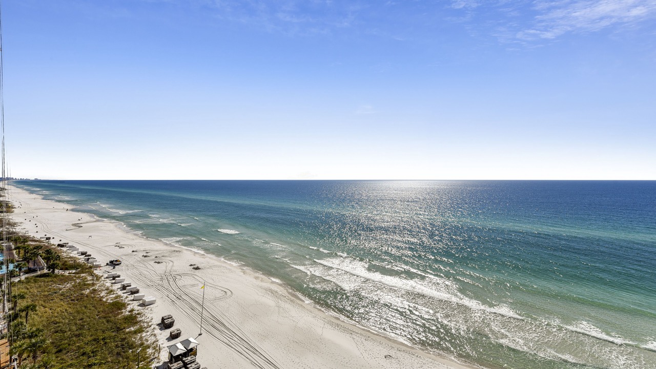 Photo of Bedroom in Miramar Beach