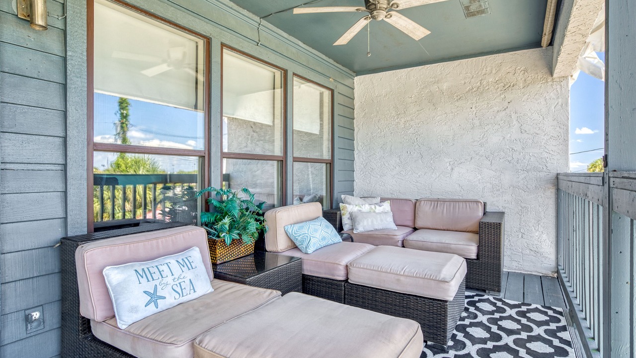 Photo of Patio Balcony in El Centro Beach