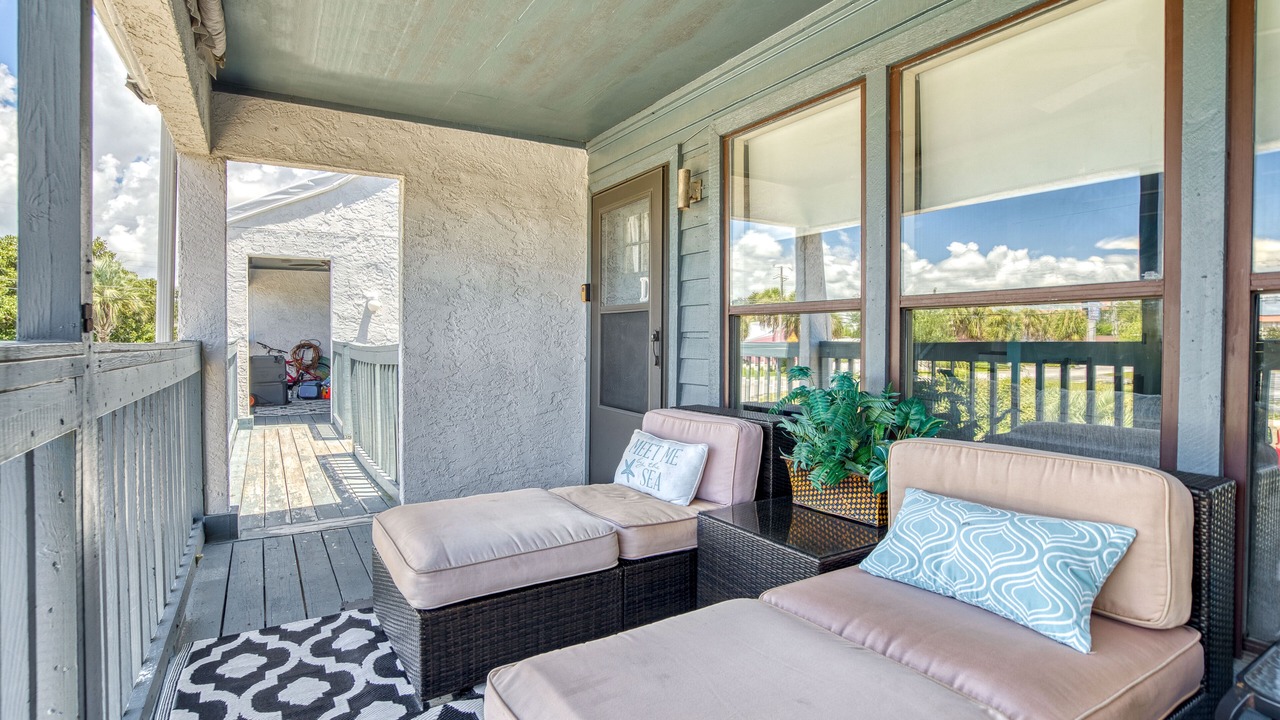 Photo of Patio Balcony in El Centro Beach
