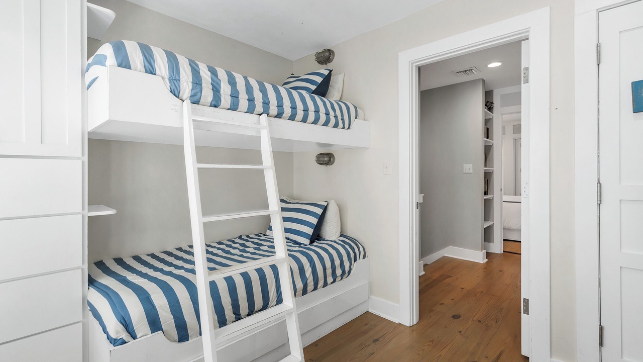 Photo of Bedroom in Cottage District