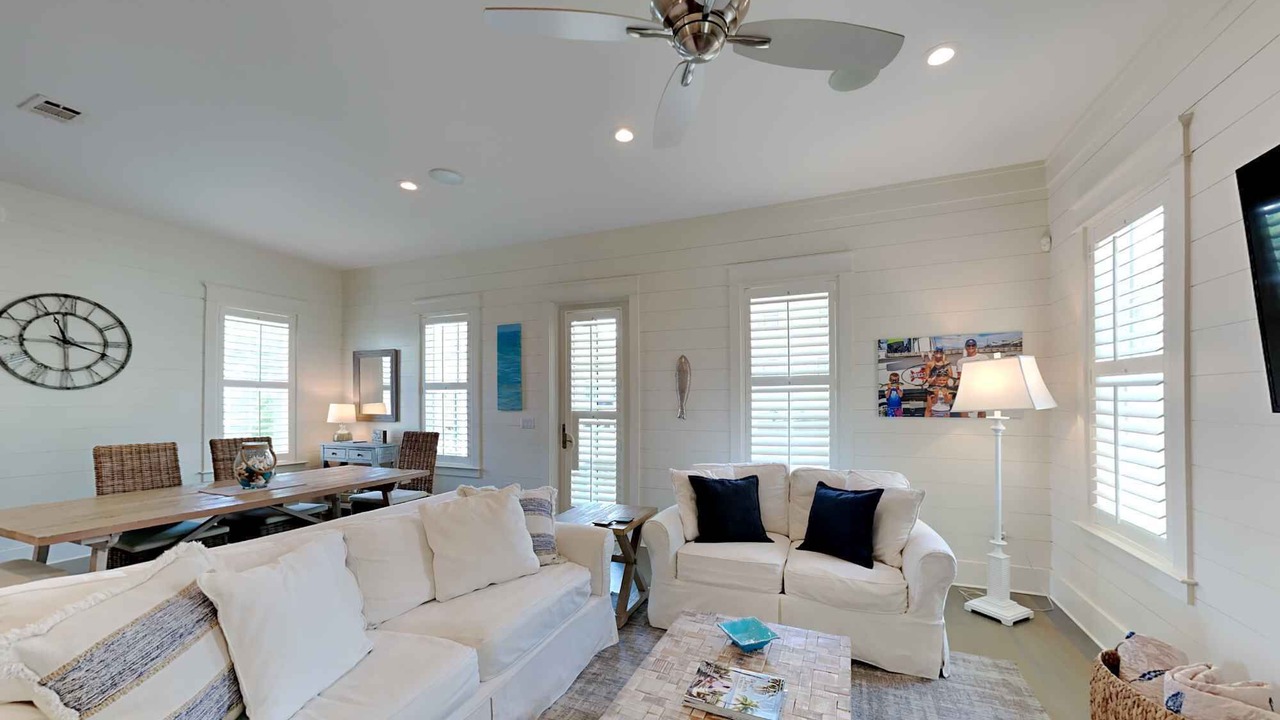 Photo of Livingroom in Lakeside at Blue Mountain Beach