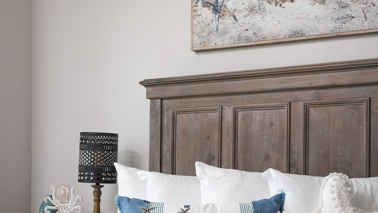 Photo of Bedroom in Mid Island