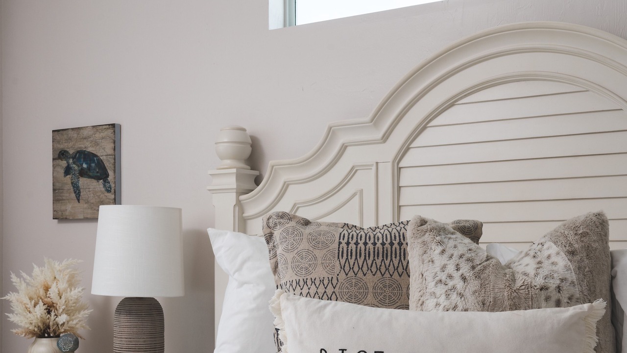 Photo of Bedroom in Mid Island