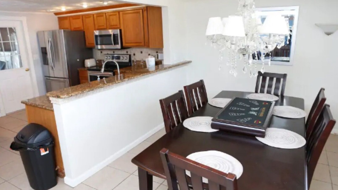 Photo of Bedroom in Aloha Gardens